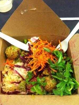 Kupfert & Kim (first Canadian Place)