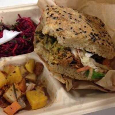 Kupfert & Kim (first Canadian Place)