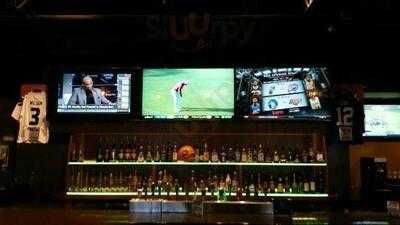 O2's Taphouse & Grill