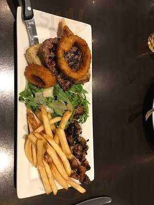 Barlow Bistro And Bar