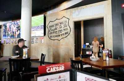 Chuck's Roadhouse Bar And Grill