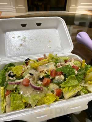 Walt's Bistro Bar & Grill