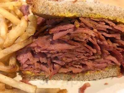 Steakout Pizza & Grill