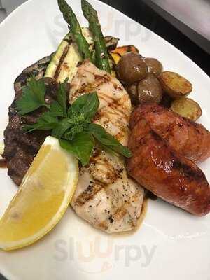 Romy's Restaurant & Lounge