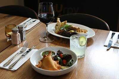 Romy's Restaurant & Lounge