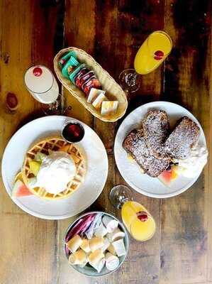 Standard Luxury Tavern