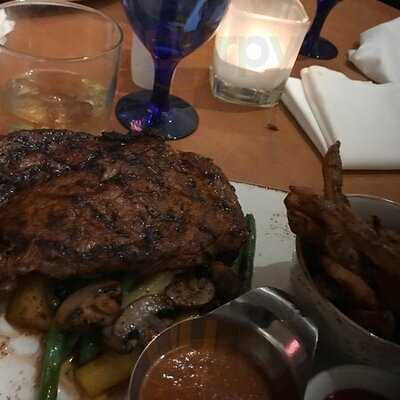 Trios Bistro Toronto