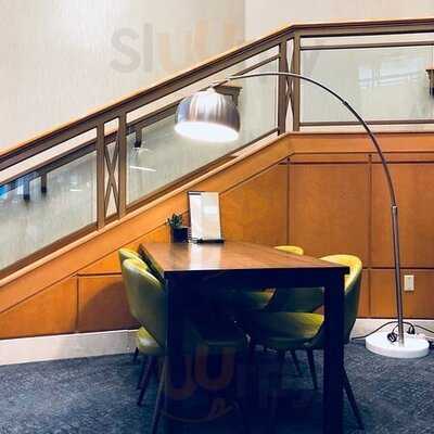 Trios Bistro Toronto