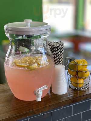 Mj's Pizza And Wings