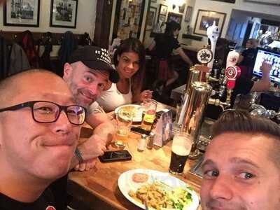 Ye Olde Orchard Pub & Grill