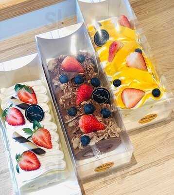 Roll Cake Bakery And Desserts