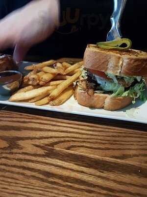 State & Main Kitchen & Bar