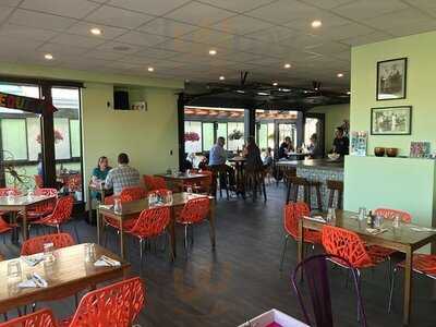 Salt And Pepper - North Bowness