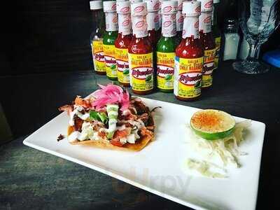 Salt And Pepper - North Bowness