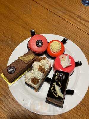 Mon Paris Patisserie Inc