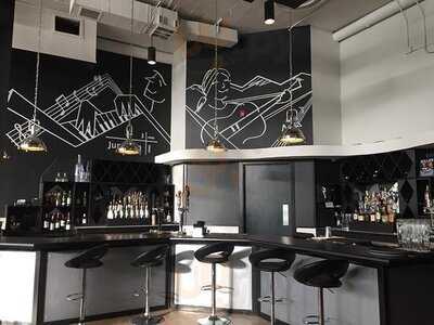 Junction - Food . Stage . Bar