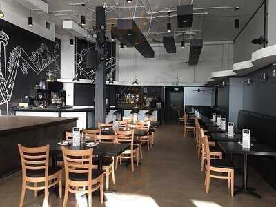 Junction - Food . Stage . Bar