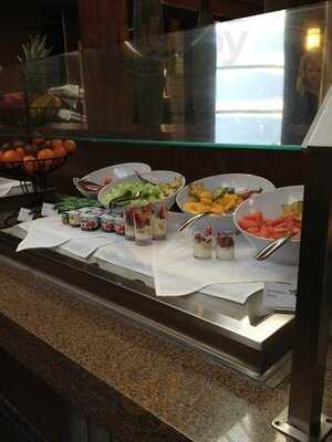 Atrium Cafe & Skylight Lounge