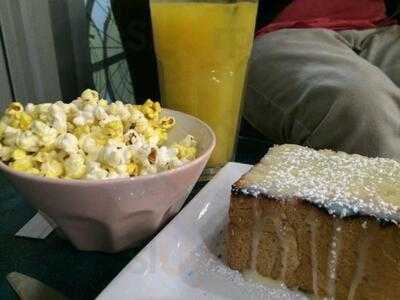 Green Grotto Bubble Tea Lounge