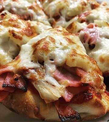 Venice House Traditional Grill