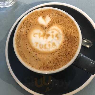 Pourquoi Pas Espresso Bar