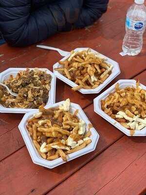 Nom Nom Nom Poutine & Crepes