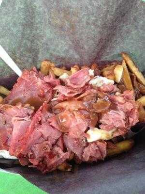 Nom Nom Nom Poutine & Crepes