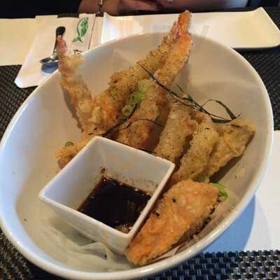 Kodimoto Bar A Sushi & Resto