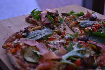 Chef's Cafe And Market