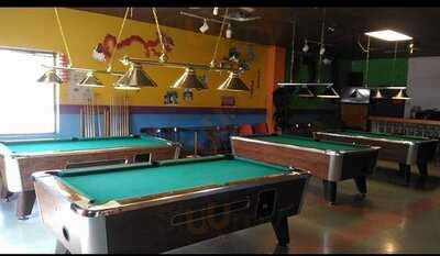 Qq Restaurant & Lounge