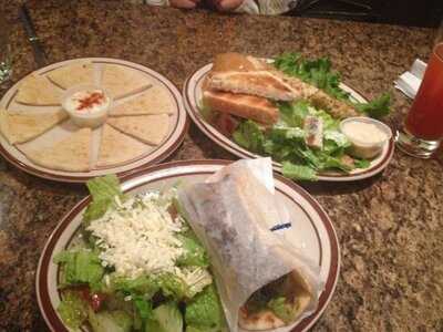 Akropol Family Restaurant