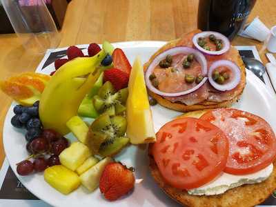 Tutti Frutti Breakfast & Lunch