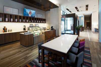 Le Restaurant Crossbar