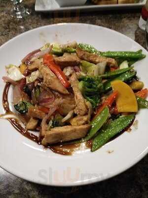 Quarry Restaurant + Lounge