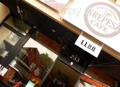 Krepesz Cafe & Bar
