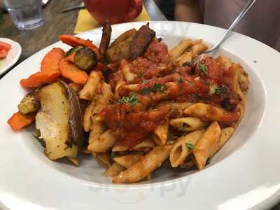 X-cues Cafe And Lounge