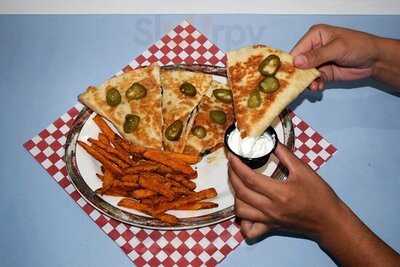 Kabos Family Restaurant