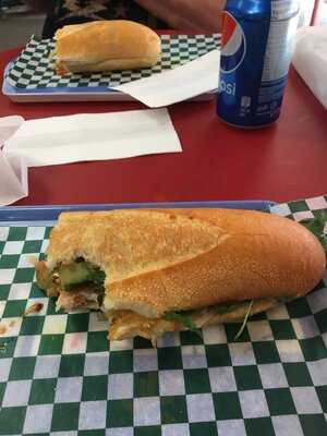 Trung Nguyen V-n Sub