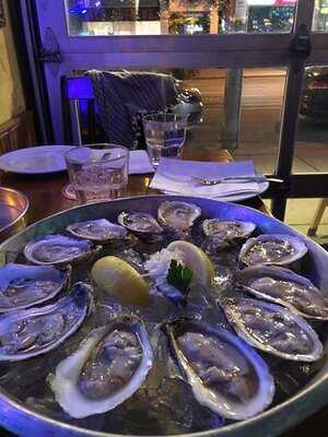 The Hogtown Pub & Oysters