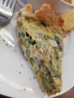 Merlis' Eatery & Beverage House