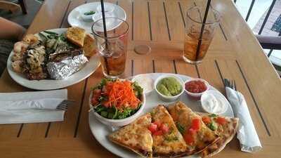 Clyde's Brew And Cue