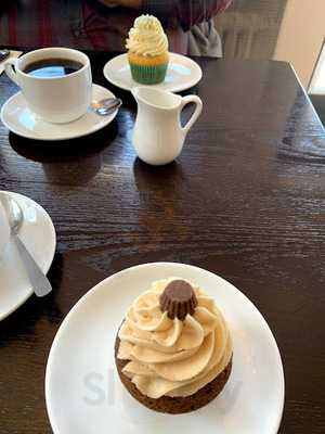 Village Cupcakery And Cafe