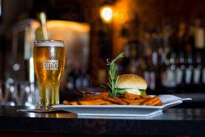 The Main Grill And Ale House