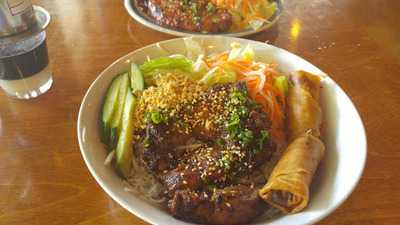 D T Pho & Coffee Vietnamese Noodle House