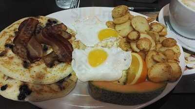 Tutti Frutti Dejeuner & Diner