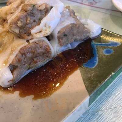 Wok N Roll Restaurant