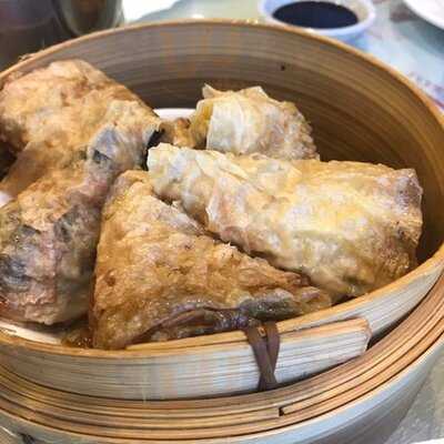 Wok N Roll Restaurant