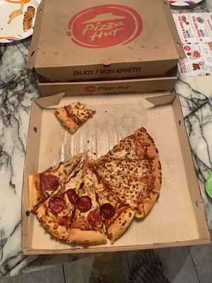 Pizza Hut Edmonton