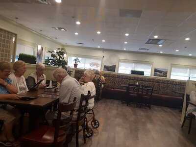 Paris Country Grill & Wine