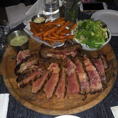 Lucille's Oyster Dive